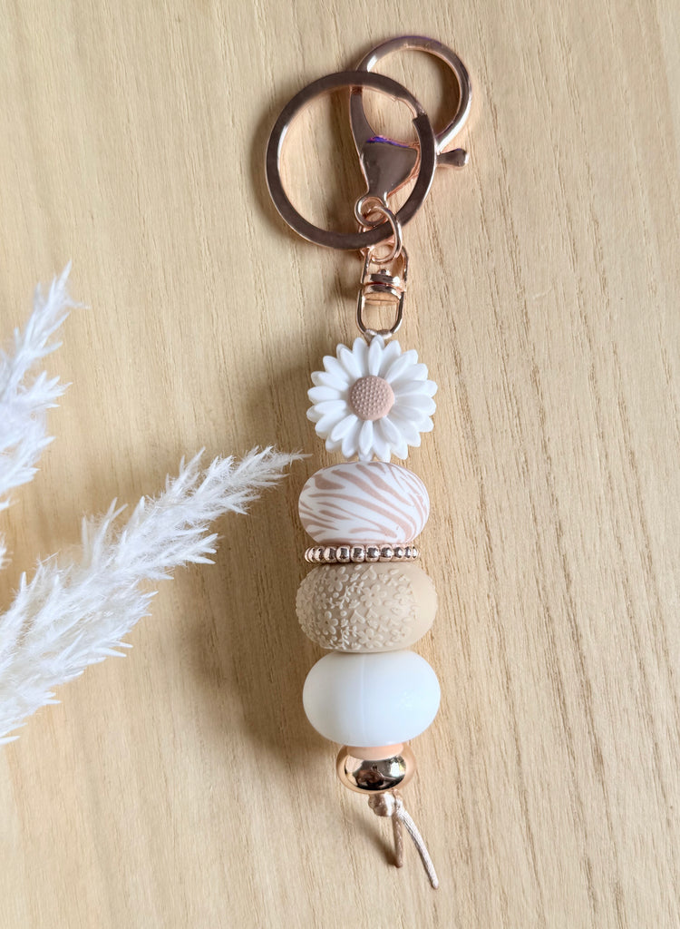 Oatmeal Delight Daisy Keyring